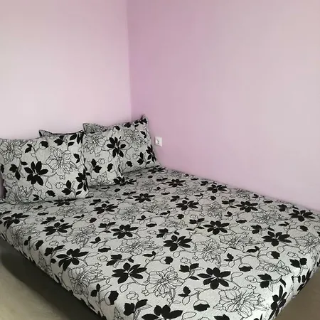 Dani's House Апартаменты *
